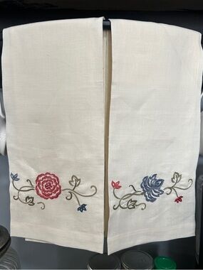 Pottery Barn Linen Tea Towels with Embroidered Design- EUC